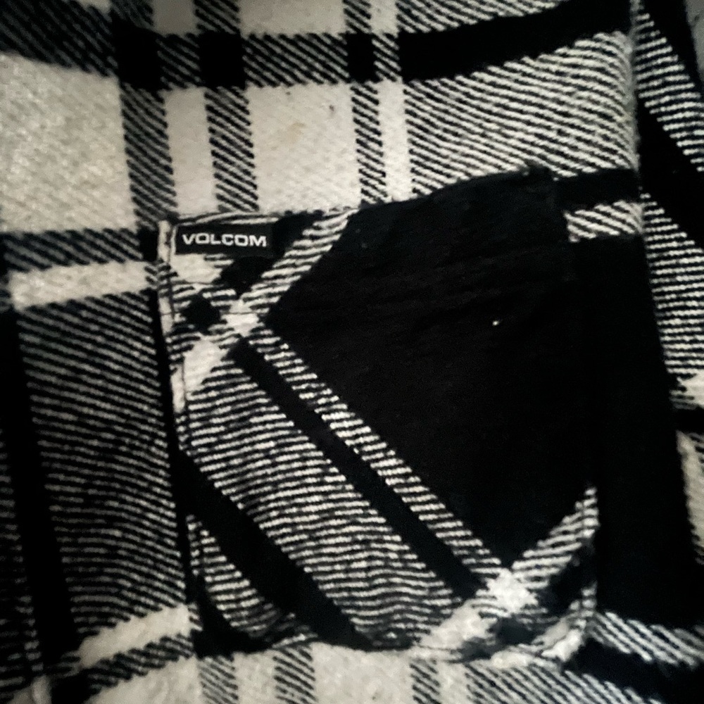 Boy’s VOLCOM outfit with attached hoodie